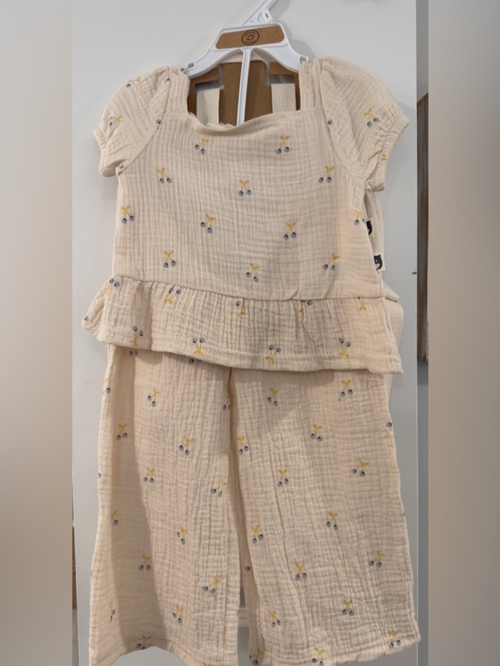 NWT Rabbit & Bear Girls Peach w/Cherry Print 2 Piece Set Plus Matching Backpack